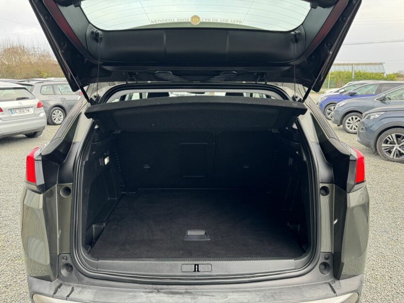 Voiture PEUGEOT 3008
