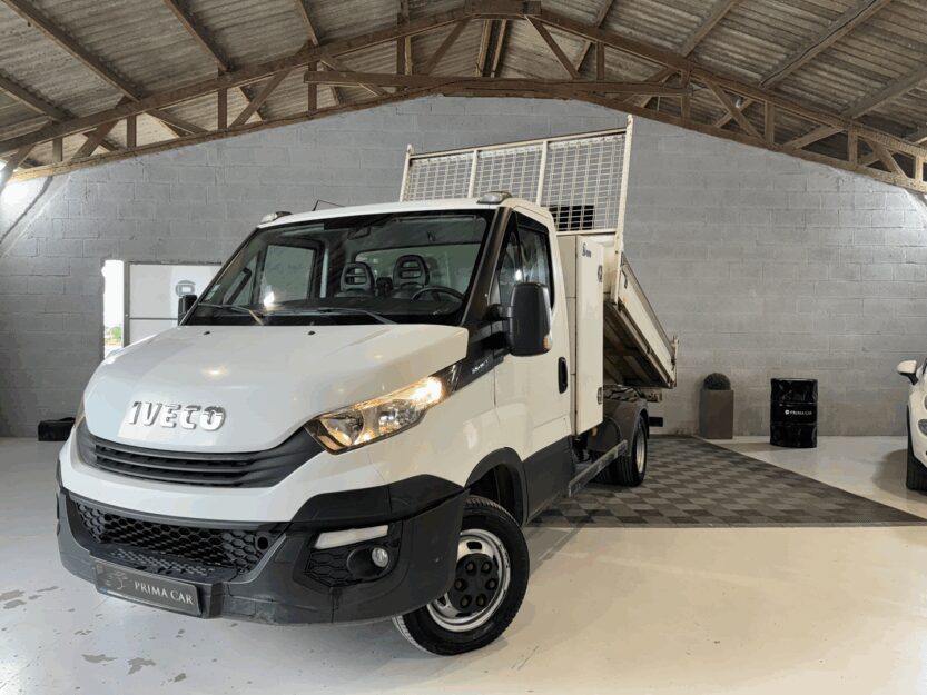 Voiture IVECO DAILY CCB
