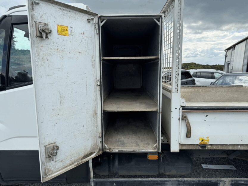 Voiture IVECO DAILY CCB