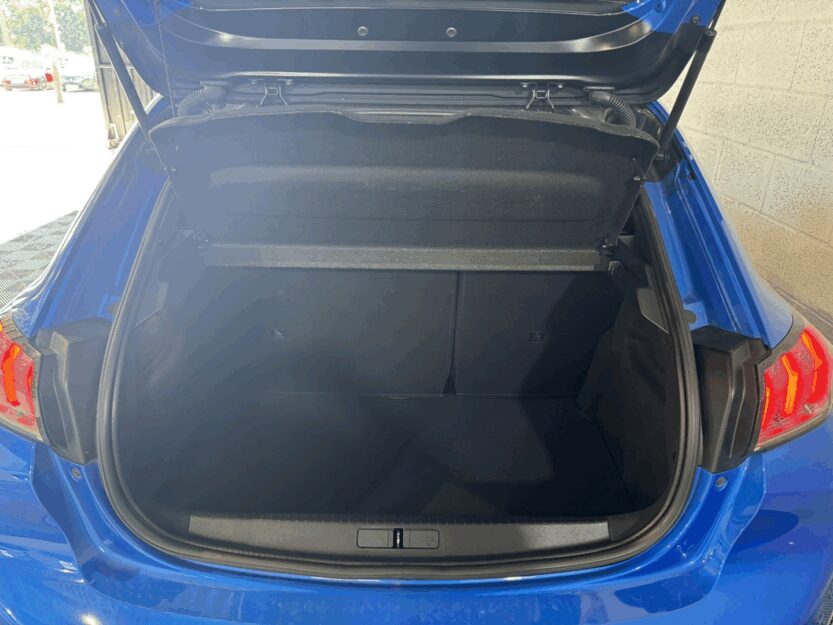 Voiture PEUGEOT 208