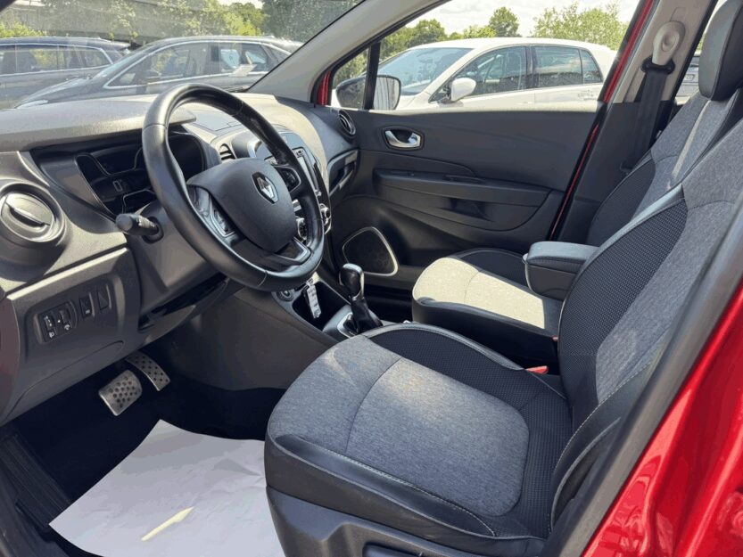 Voiture RENAULT  