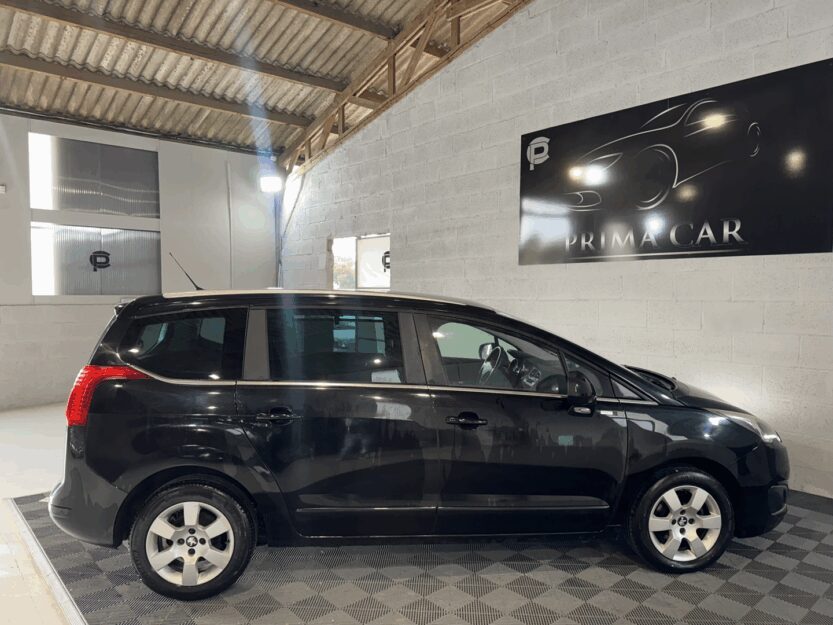 Voiture PEUGEOT 5008