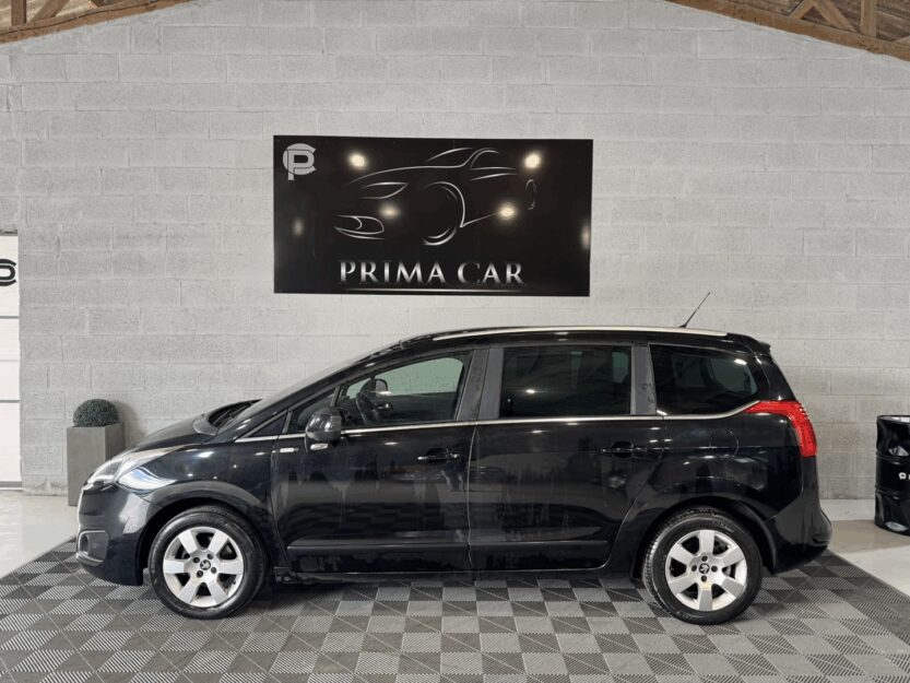 Voiture PEUGEOT 5008