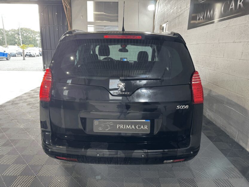Voiture PEUGEOT 5008