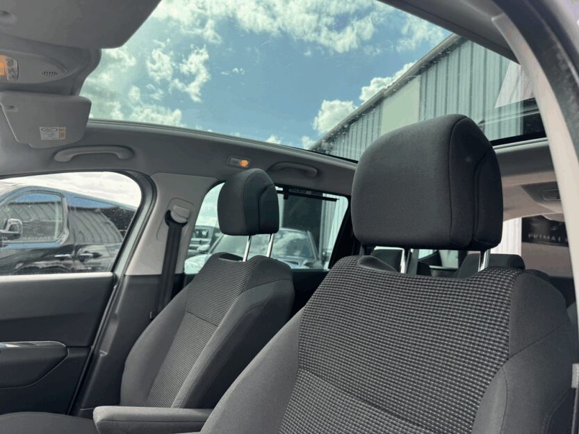 Voiture PEUGEOT 5008