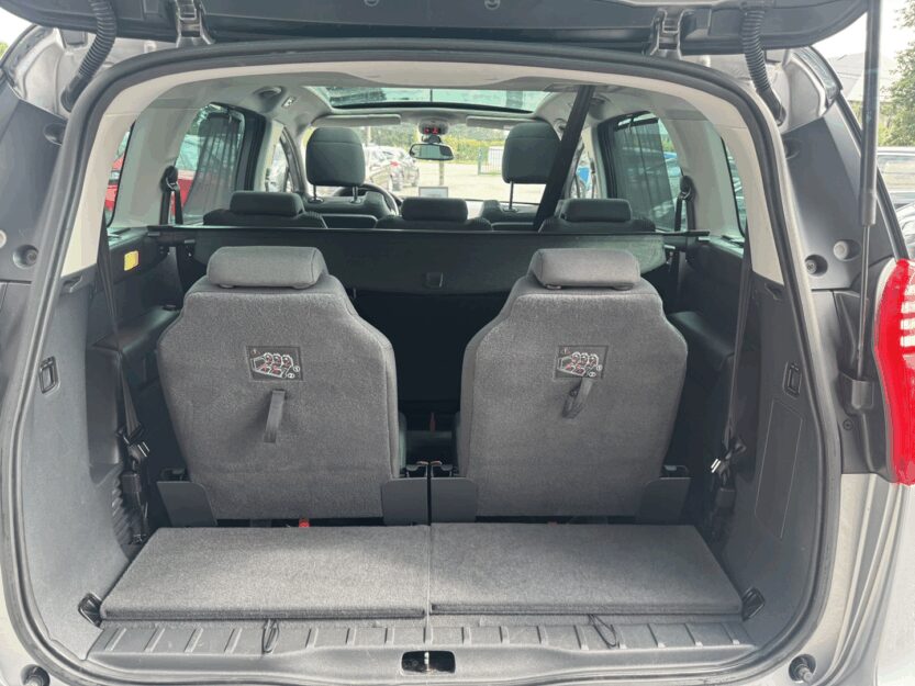 Voiture PEUGEOT 5008