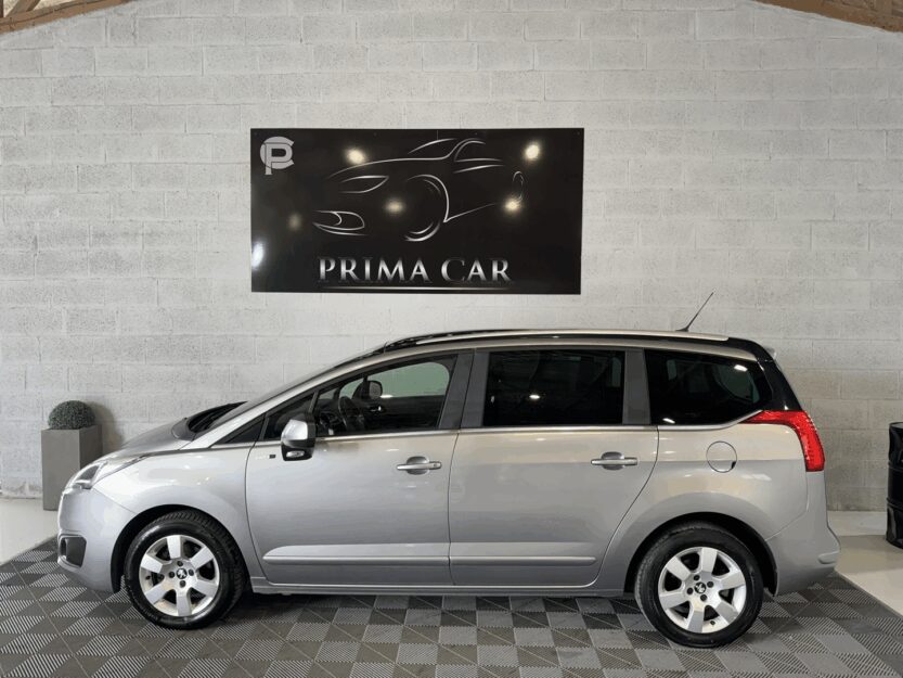 Voiture PEUGEOT 5008