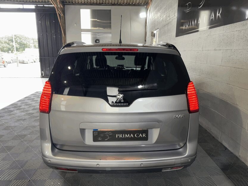 Voiture PEUGEOT 5008