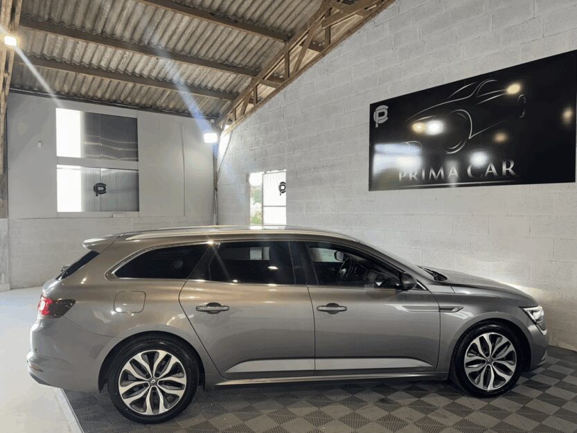 Voiture RENAULT  