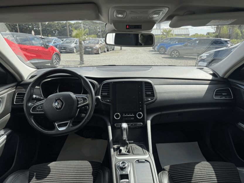 Voiture RENAULT  
