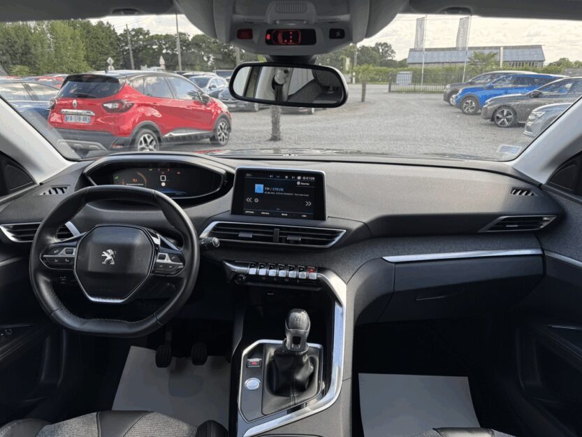 Voiture PEUGEOT 3008