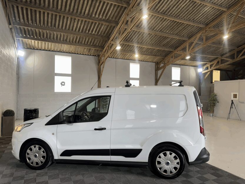 Voiture FORD TRANSIT CONNECT