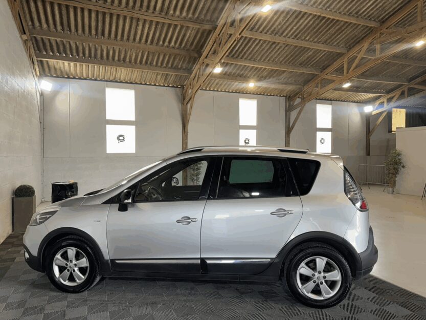 Voiture RENAULT SCENIC III XMOD