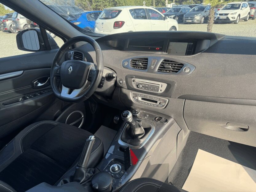 Voiture RENAULT SCENIC III XMOD