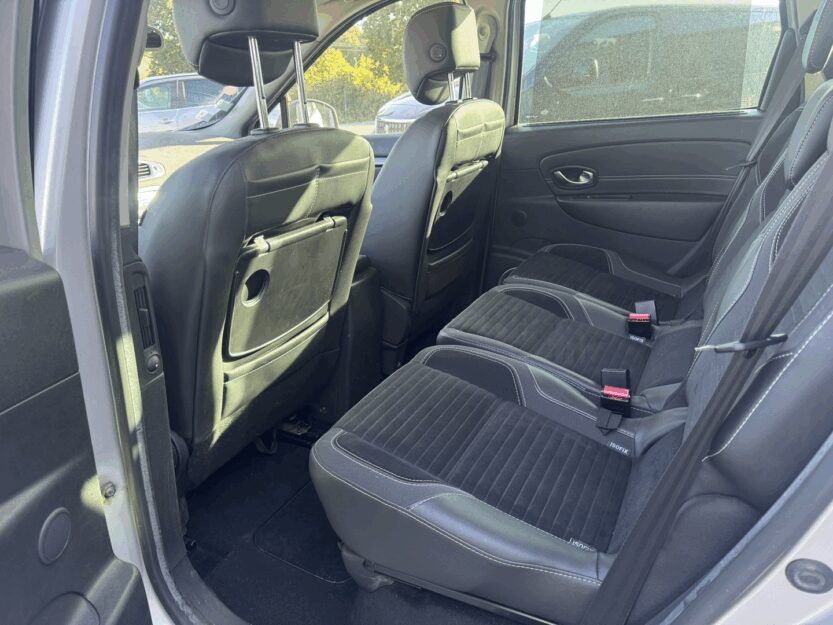 Voiture RENAULT SCENIC III XMOD