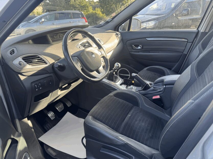 Voiture RENAULT SCENIC III XMOD
