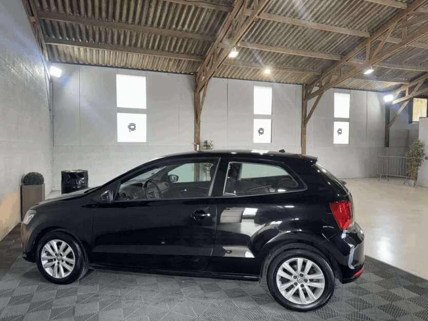 Voiture VOLKSWAGEN POLO