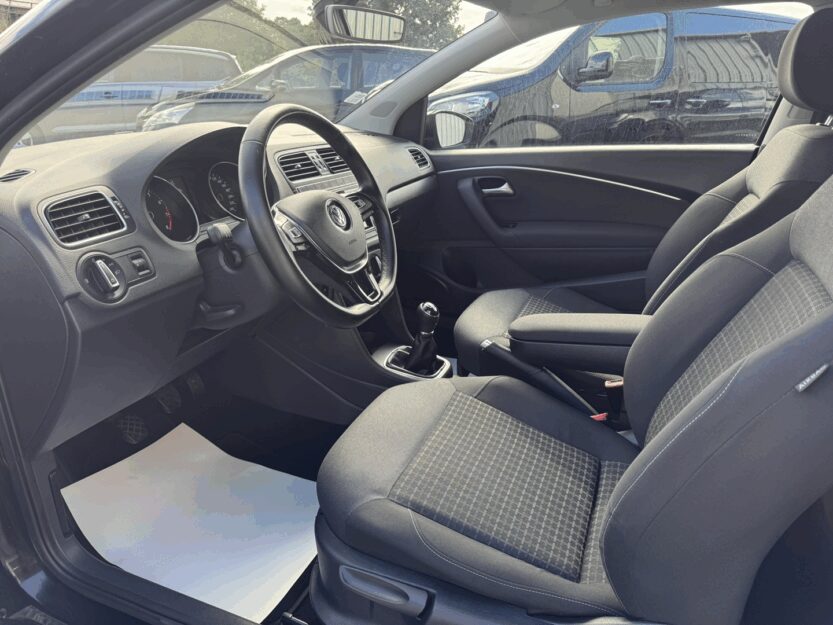 Voiture VOLKSWAGEN POLO