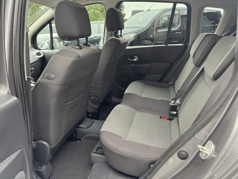 Voiture RENAULT GRAND MODUS