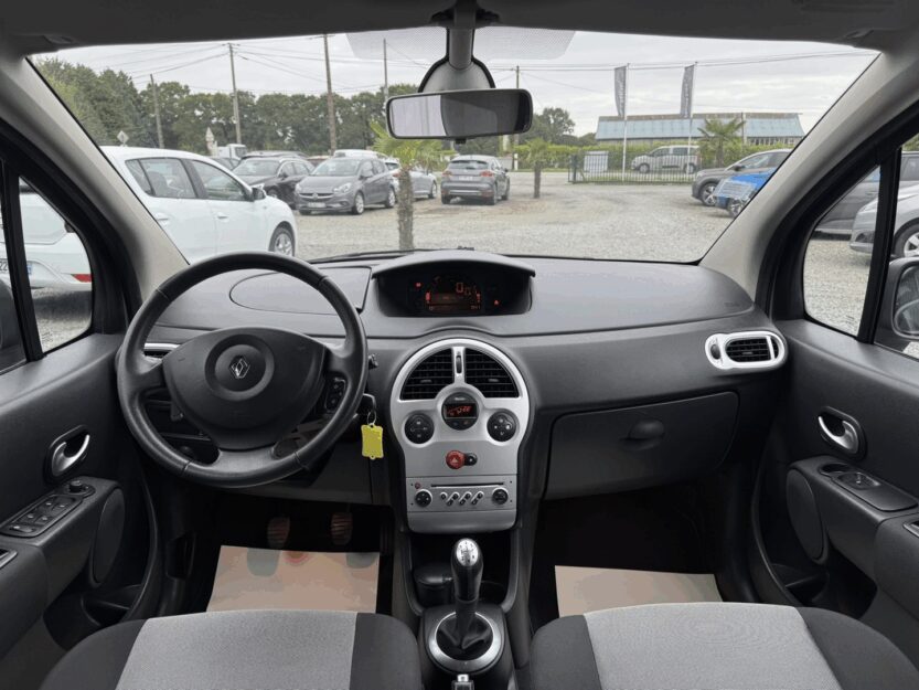 Voiture RENAULT GRAND MODUS