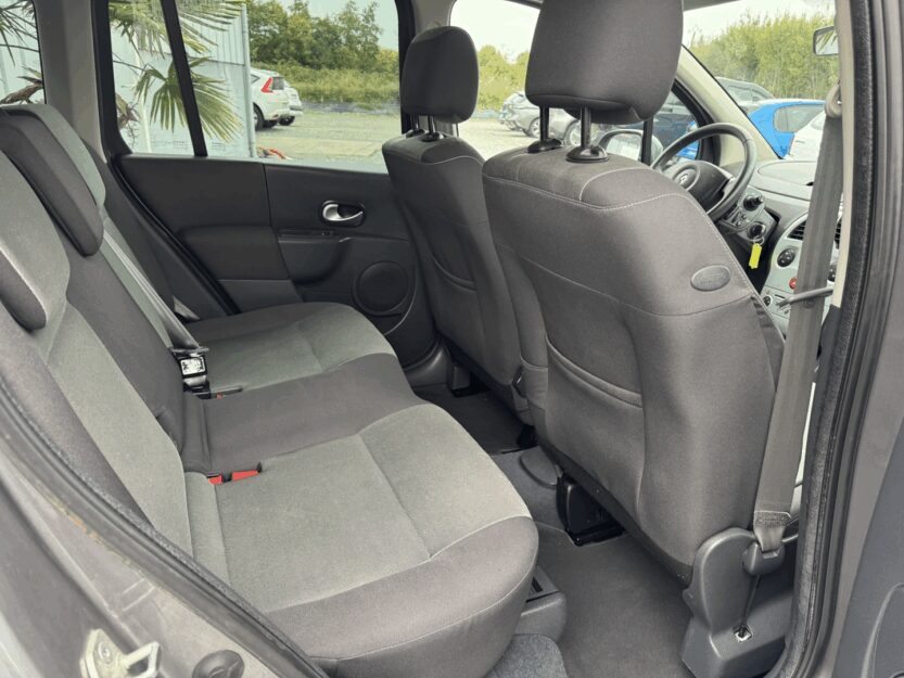 Voiture RENAULT GRAND MODUS