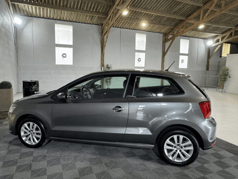 Voiture VOLKSWAGEN POLO