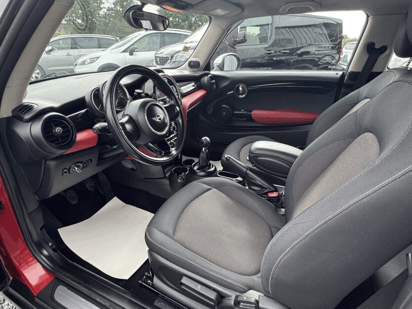 Voiture MINI MINI