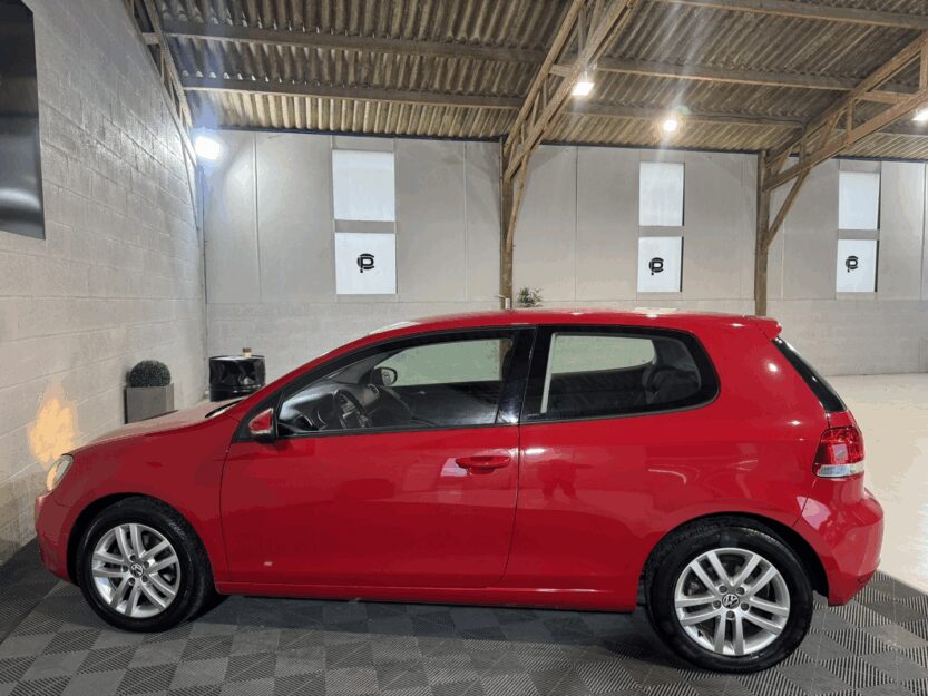 Voiture VOLKSWAGEN GOLF VI