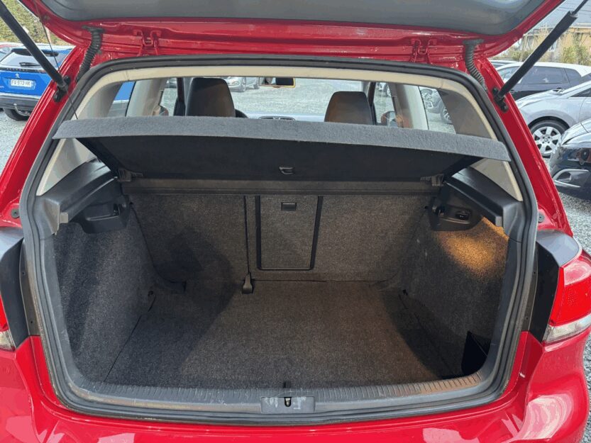 Voiture VOLKSWAGEN GOLF VI