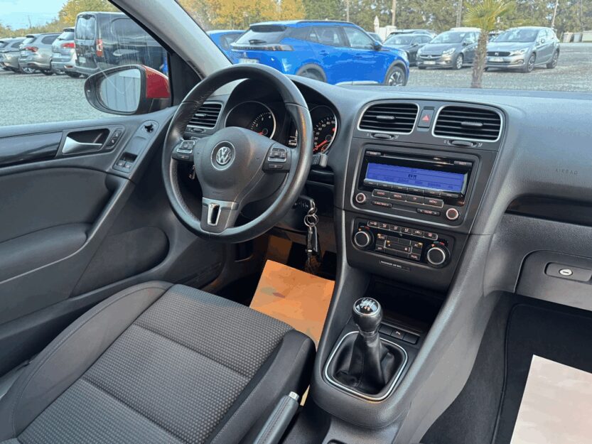 Voiture VOLKSWAGEN GOLF VI