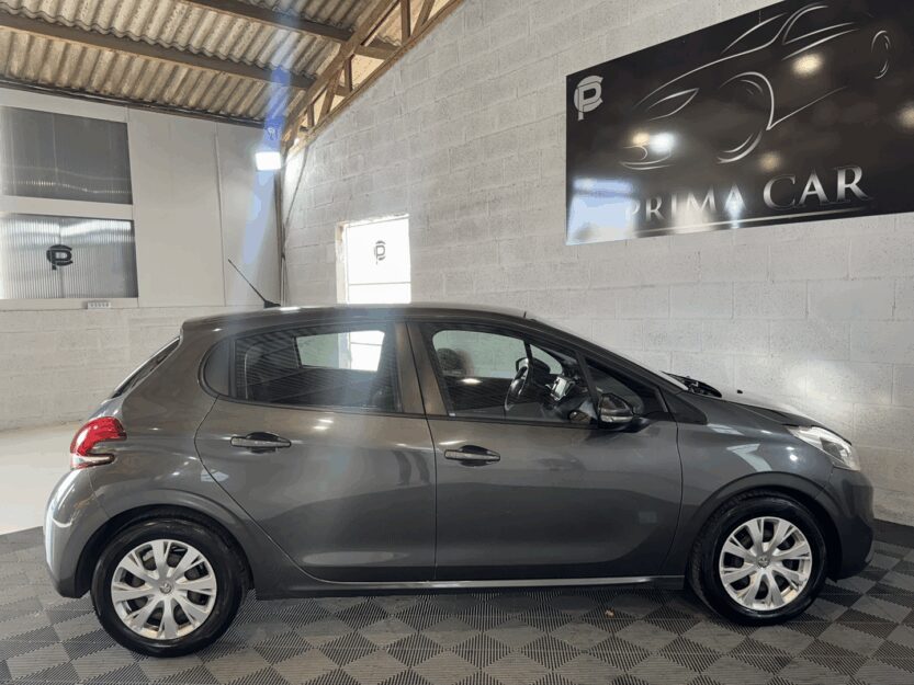 Voiture PEUGEOT 208