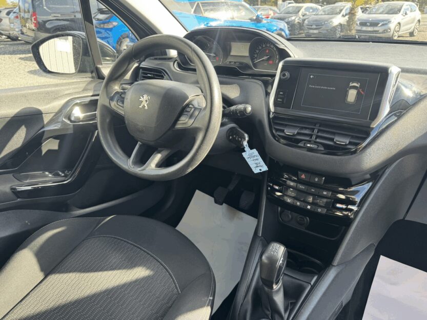 Voiture PEUGEOT 208