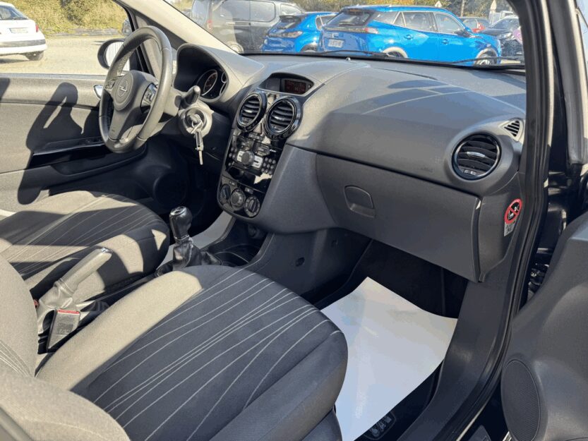 Voiture OPEL CORSA