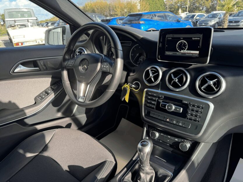 Voiture MERCEDES CLASSE A