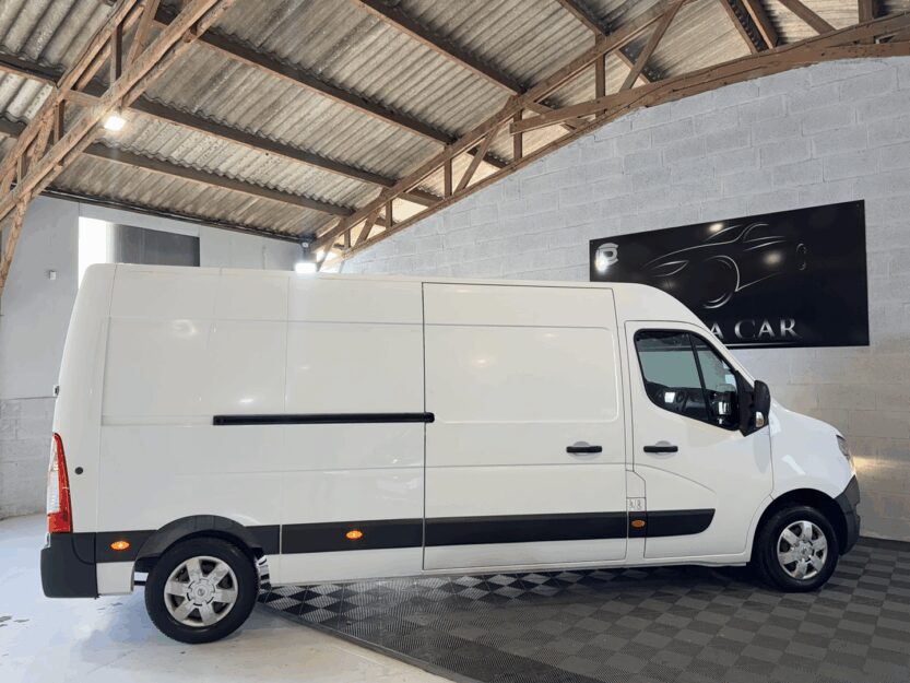 Voiture NISSAN NV400 FG