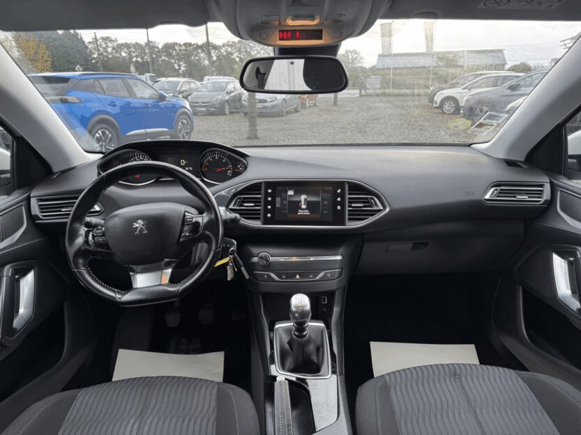 Voiture PEUGEOT 308 SW