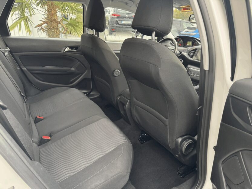 Voiture PEUGEOT 308 SW