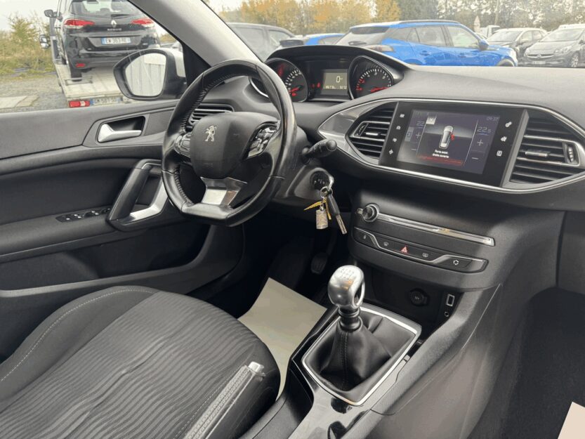 Voiture PEUGEOT 308 SW