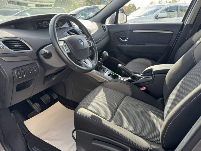 Voiture RENAULT SCENIC III XMOD