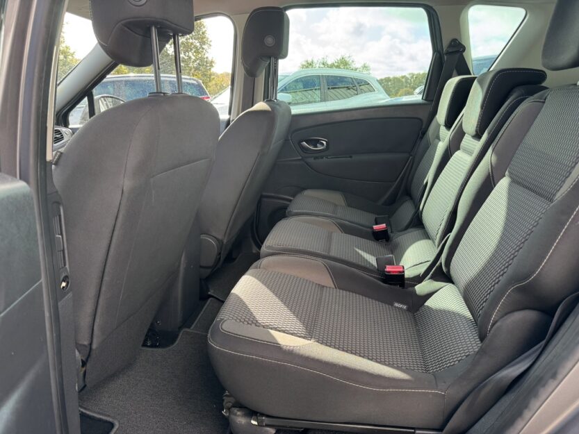 Voiture RENAULT SCENIC III XMOD