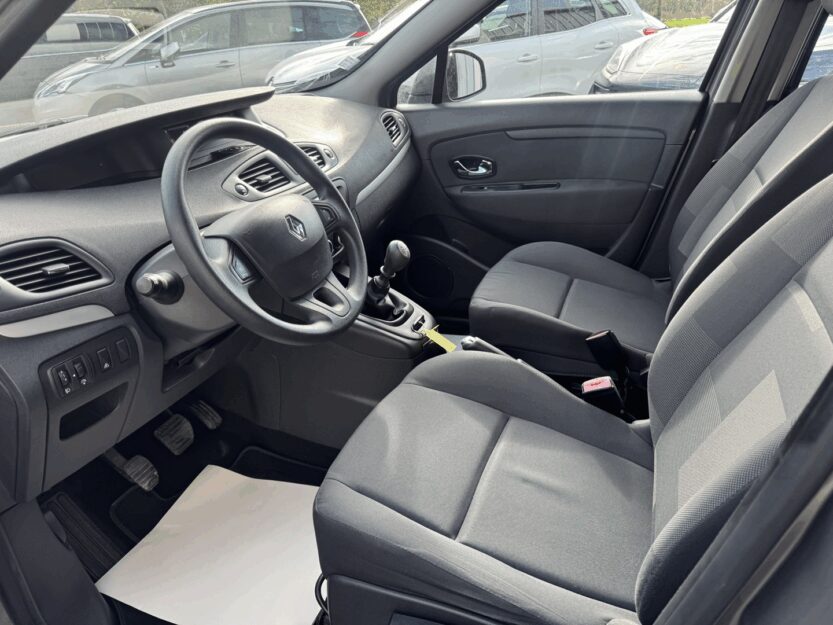 Voiture RENAULT SCENIC III