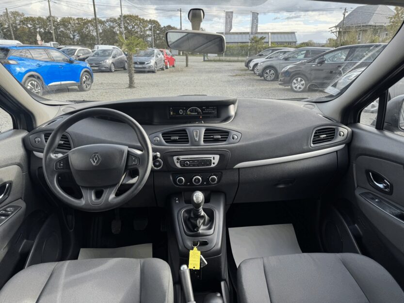 Voiture RENAULT SCENIC III