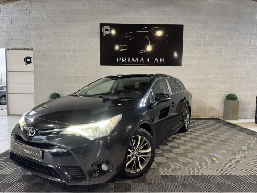 Voiture TOYOTA AVENSIS TOURING SPT