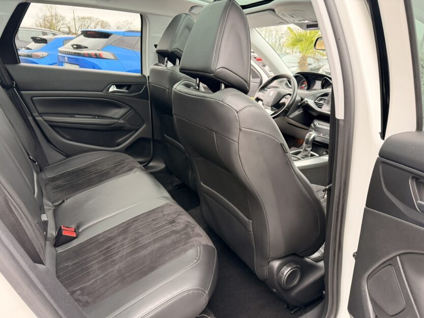 Voiture PEUGEOT 308 SW