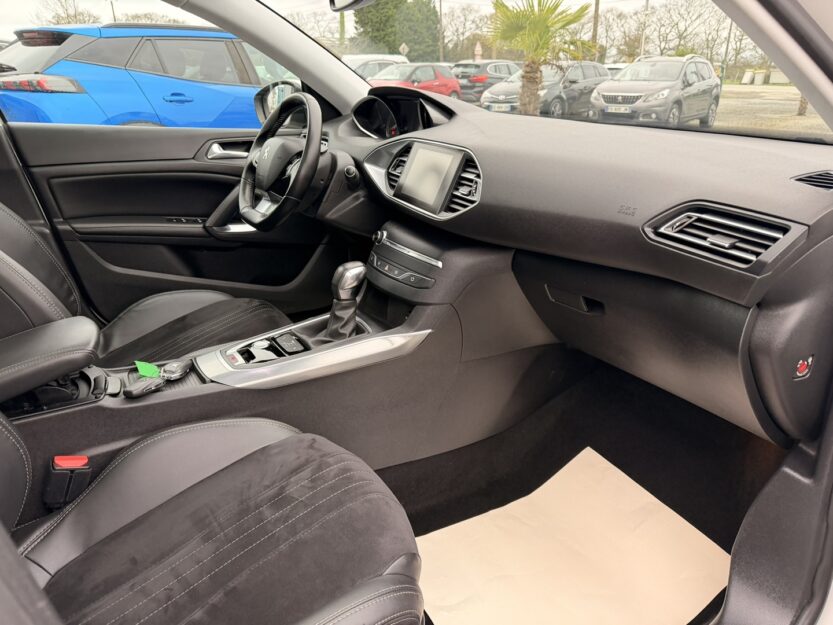Voiture PEUGEOT 308 SW