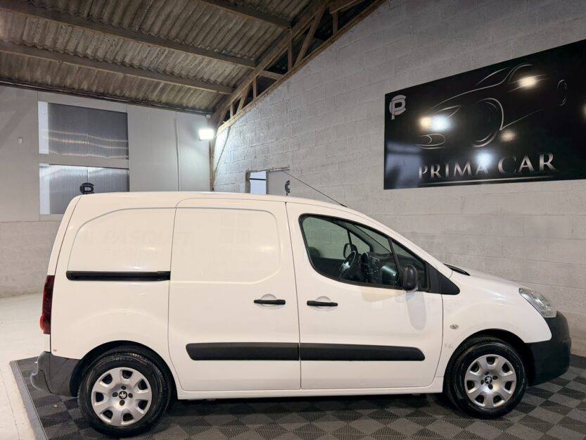 Voiture PEUGEOT PARTNER