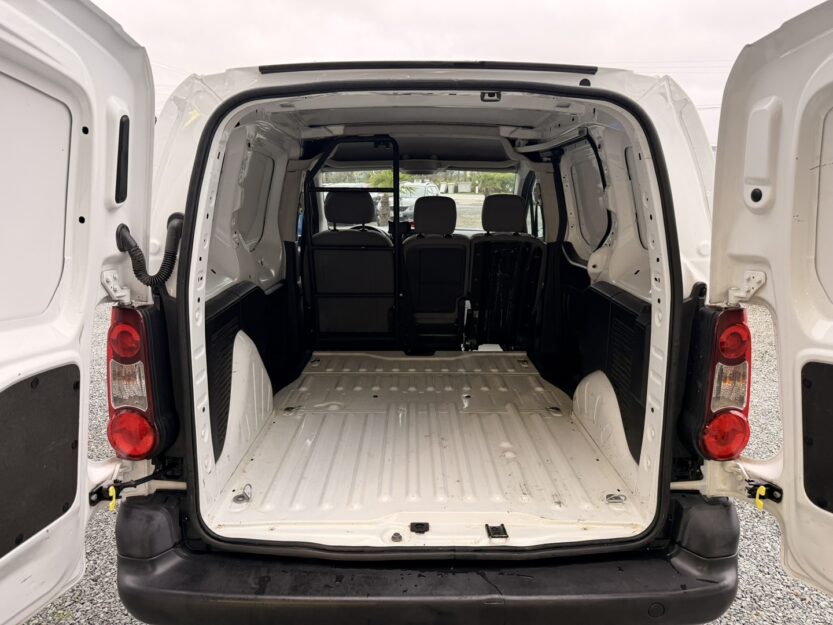 Voiture PEUGEOT PARTNER