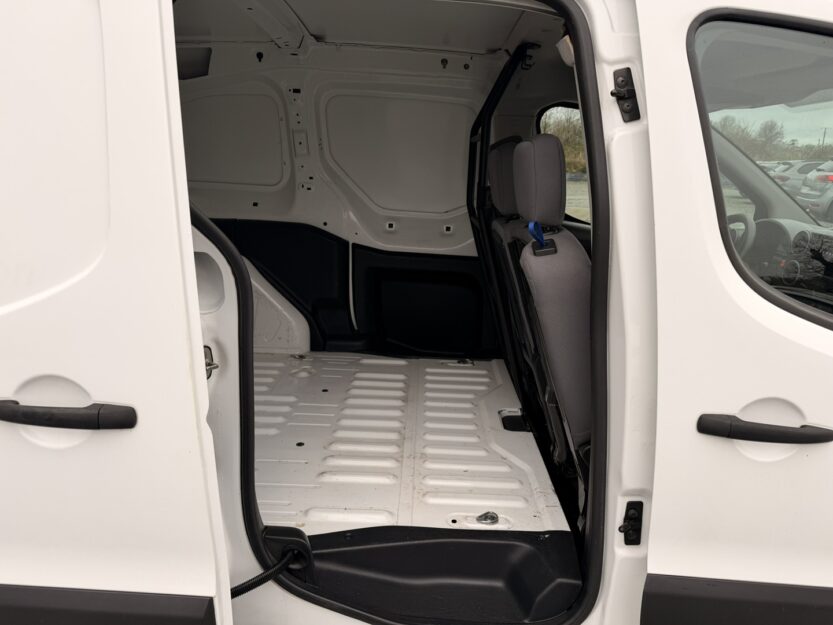 Voiture PEUGEOT PARTNER