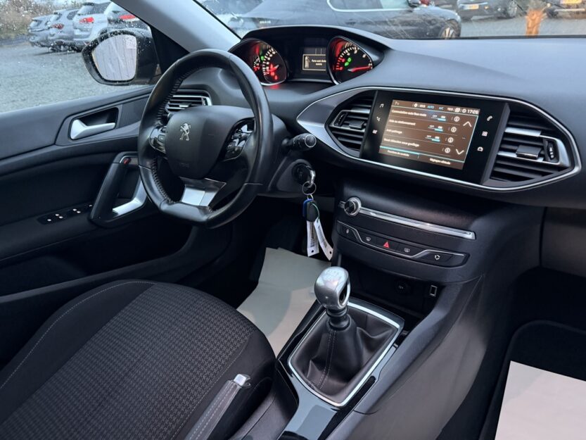 Voiture PEUGEOT 308 SW