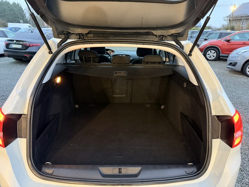 Voiture PEUGEOT 308 SW